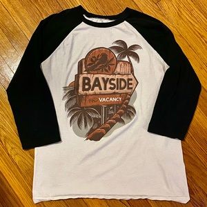 BAYSIDE “Vacancy” 3/4 sleeve baseball t-shirt.